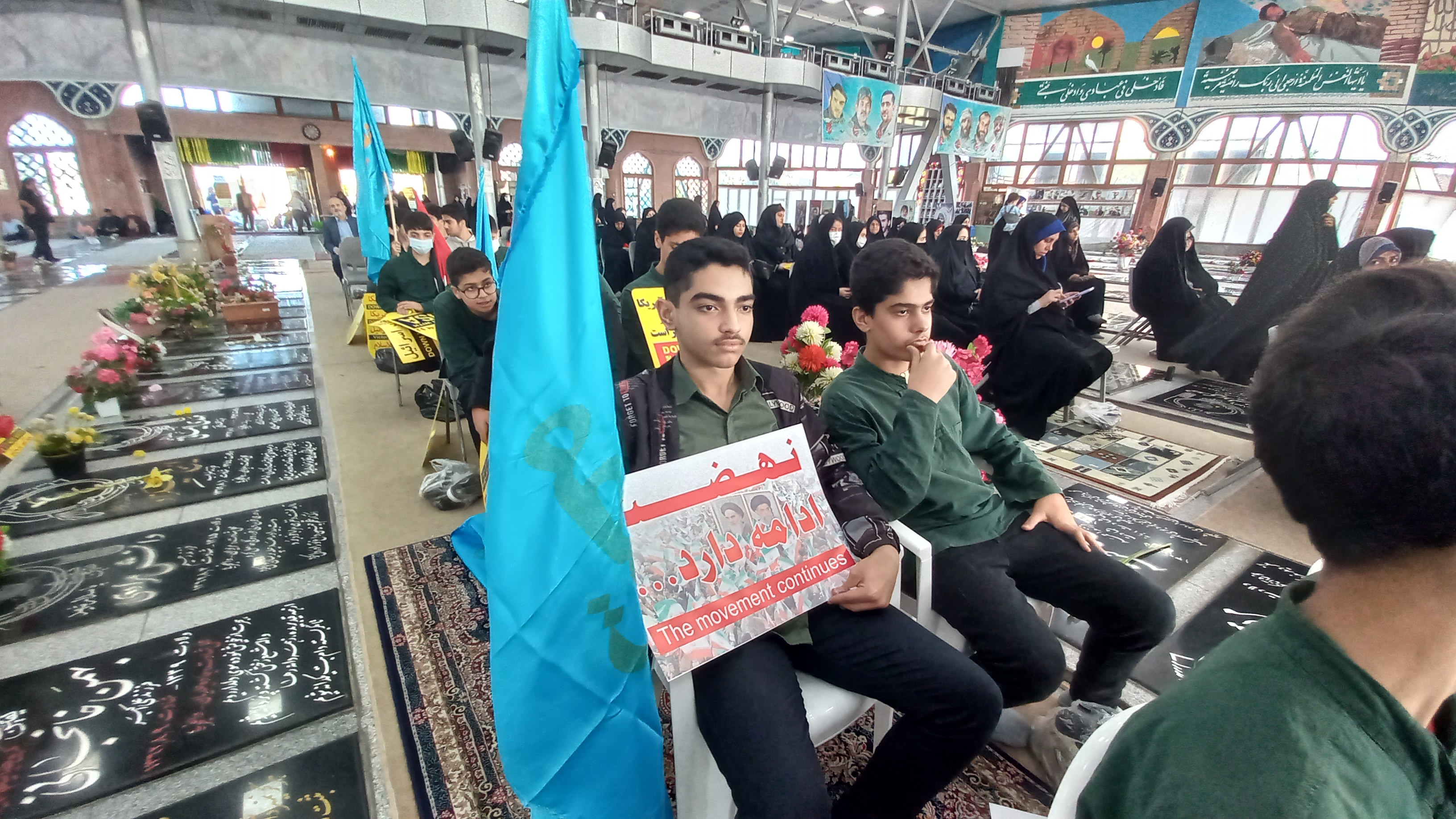 ما در کنار مظلوم قرار گرفته و بر ظالم می خروشیم