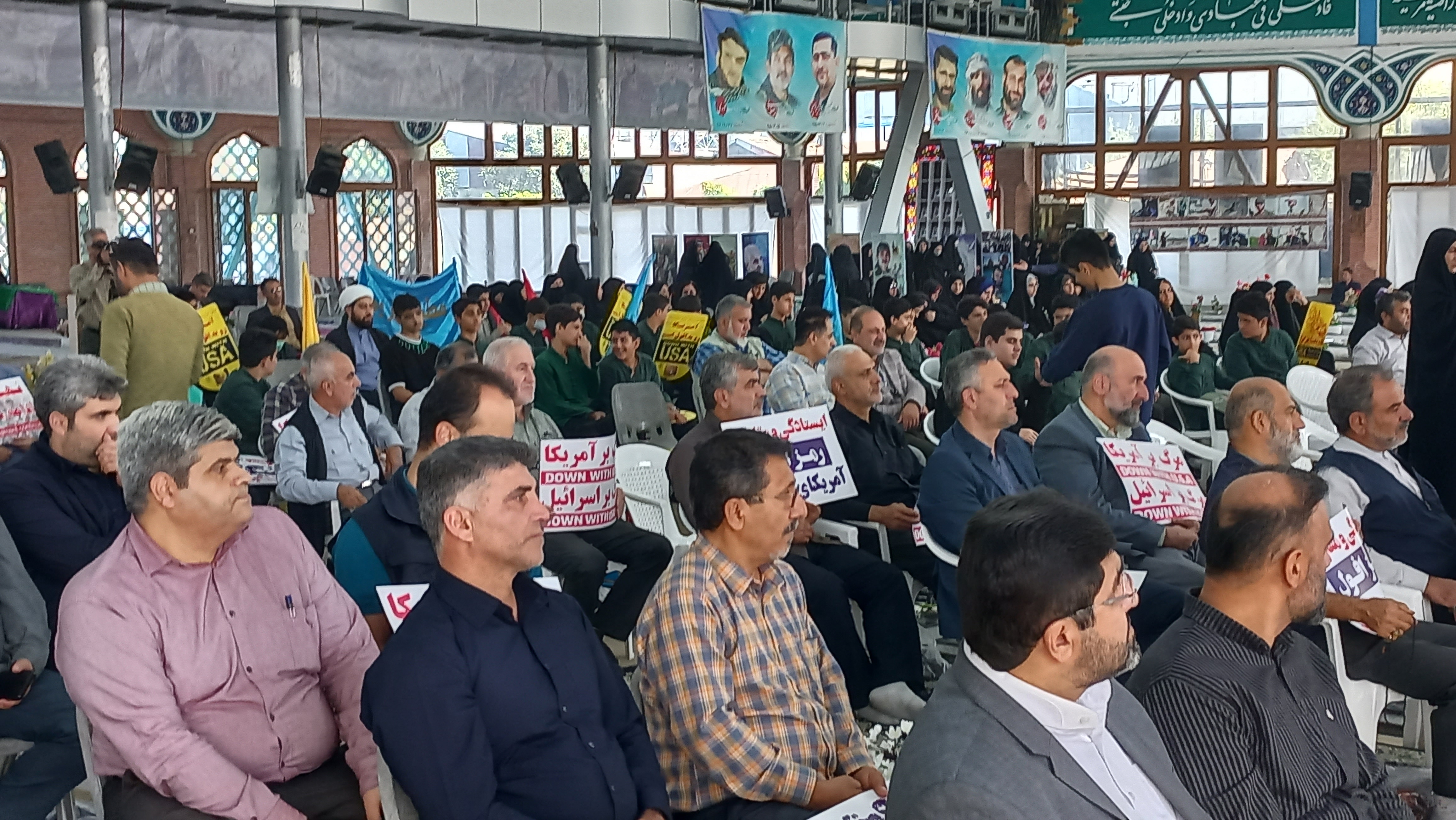 ما در کنار مظلوم قرار گرفته و بر ظالم می خروشیم