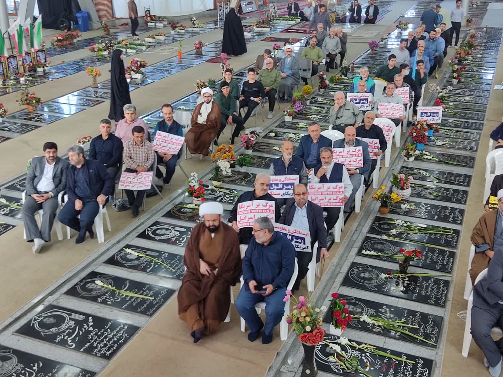 ما در کنار مظلوم قرار گرفته و بر ظالم می خروشیم