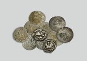 اهدای بیش از ۵۰۰ قطعه سکه‌ تاریخی به موزه مرکزی آستان قدس رضوی