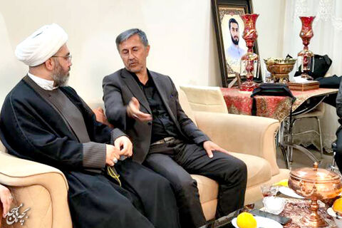 دیدار رئیس ستاد کانون‌های مساجد با خانواده شهید آرمان علی‌وردی