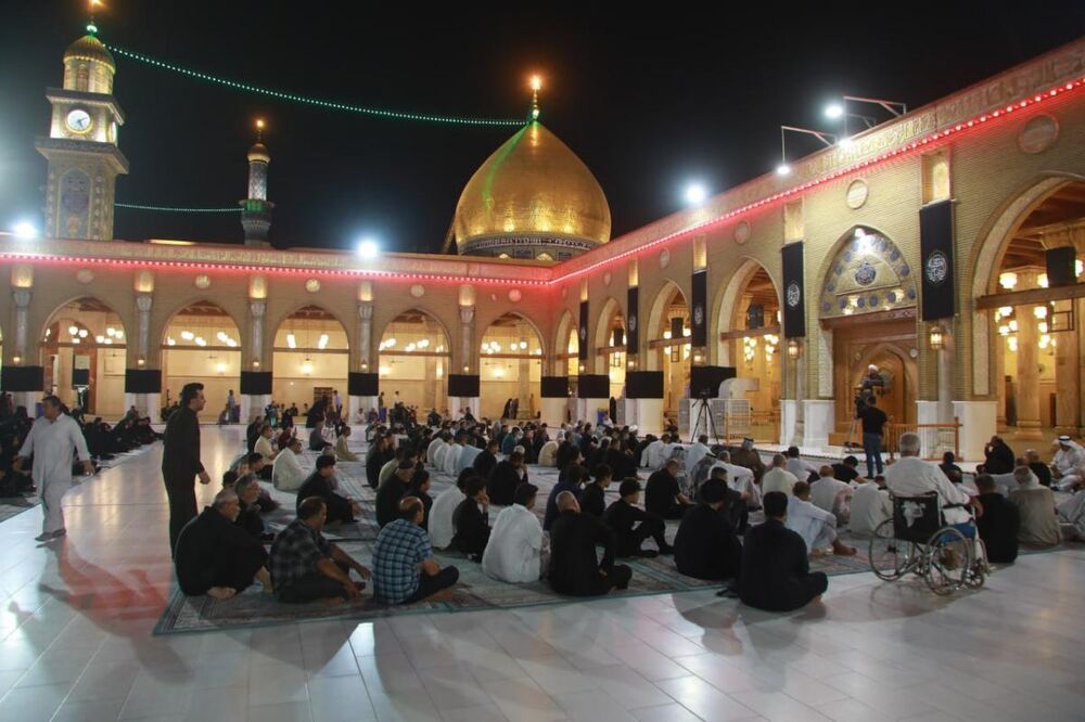 مراسم سوگواری شهادت حضرت زهرا(س) در مسجد کوفه+عکس