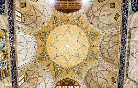 سایه سنگین بیتوجهی به میراث تاریخی بر سر مسجد معیرالممالک/ راه درازی که مسجد برای مردمت در پیش دارد