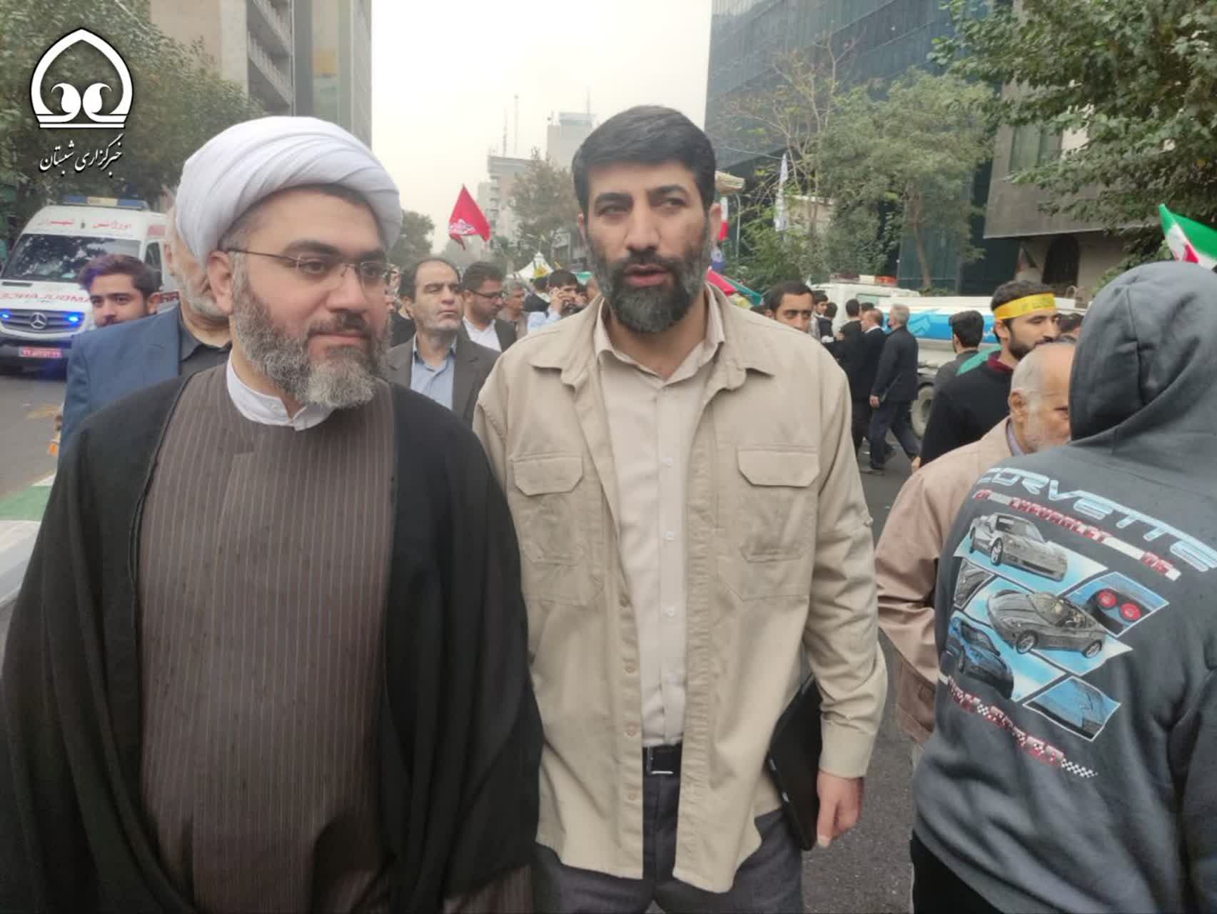 حضور پرشور مسجدیها در راهیپمایی 13 آبان و ابراز انزجار نسبت به استکبار جهانی