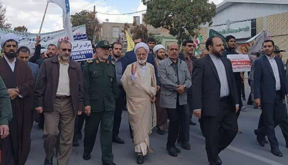 برپایی راهپیمایی ۱۳ آبان در اراک/ خروش ملت بر علیه استکبار