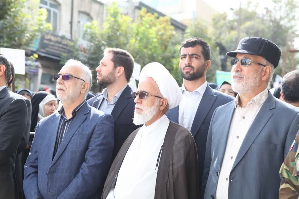 حضور چشمگیر کرمانشاهیان در راهپیمایی ۱۳ آبان