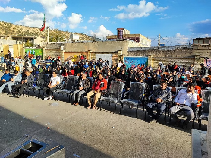 گرامی داشت روز دانش آموز توسط کانون دفاع مقدس مادوان