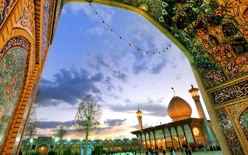 رمضان، شب قدر و نوروز در یک قاب؛ لحظاتی ناب در آستان حضرت شاهچراغ(ع)