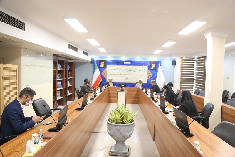 مشکل مساجد فقدان مرکزیت برای تصمیمگیری است