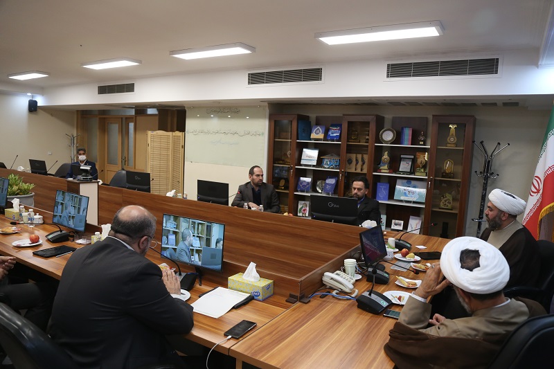 مشکل مساجد فقدان مرکزیت برای تصمیمگیری است