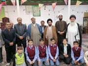 فعالیت نوجوانان خادمیار نماز با لباس متحدالشکل در مسجد حضرت ولی‌عصر تربت حیدریه