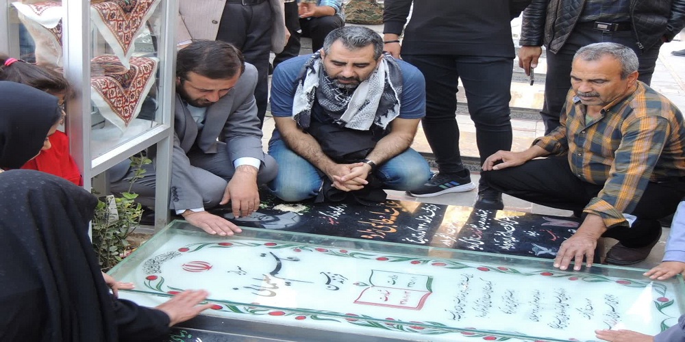 خبرنگاران در قدمگاه سردار دلها