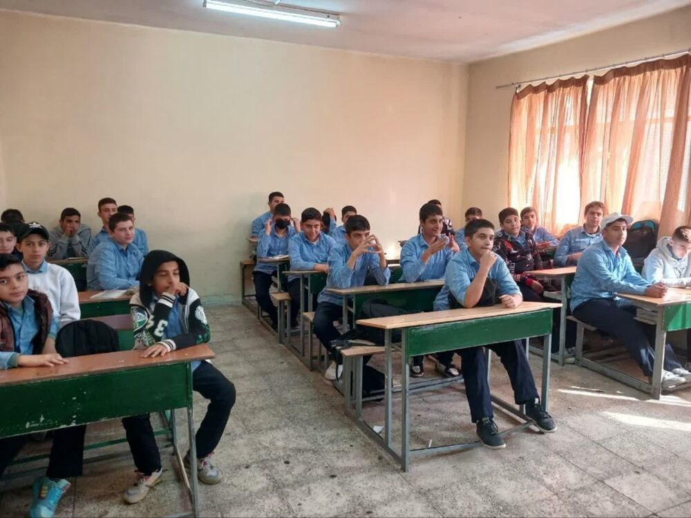 اجرای طرح شهید بهنام محمدی در مدارس با محوریت کانون شهدای حصار کرج