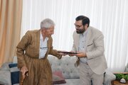 تجلیل مدیرکل فرهنگ و ارشاد اسلامی کردستان از برادر شهید «دارا قادرخانزاده» در بانه