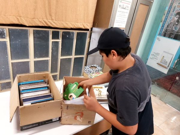 این کانون مسجدی کتاب را واسطه دوستی بچهها با شهدا کرده است