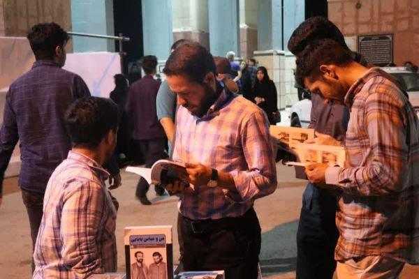 این کانون مسجدی کتاب را واسطه دوستی بچهها با شهدا کرده است