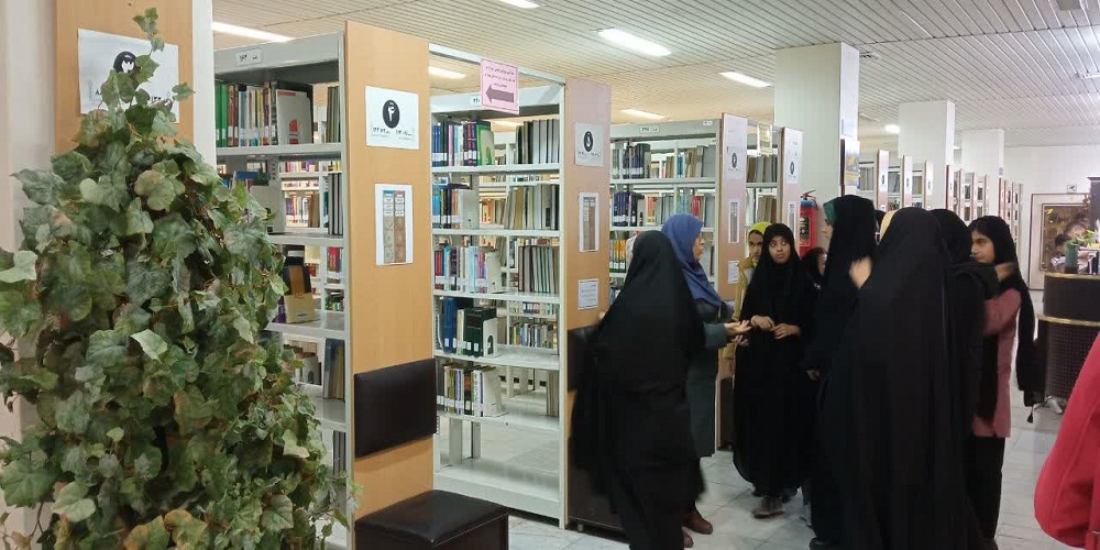 مسجدیهای پای تکریم کتاب/ از اجرای گروه سرود تا نمایشگاه کتاب