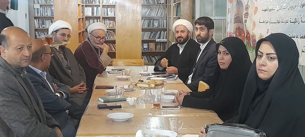 کتابخانه مسجد مرکز اندیشهورزی و اندیشمندی شود