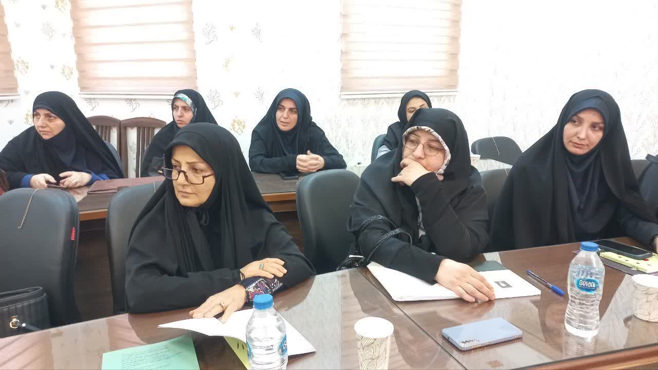 هر کتاب جهانیست که دنیای تازهای را به رویمان باز میکند