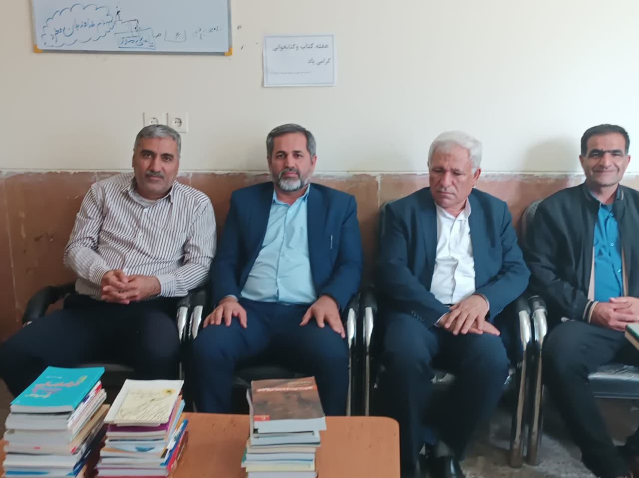 فرهنگ کتابخوانی در باشت ترویج میشود