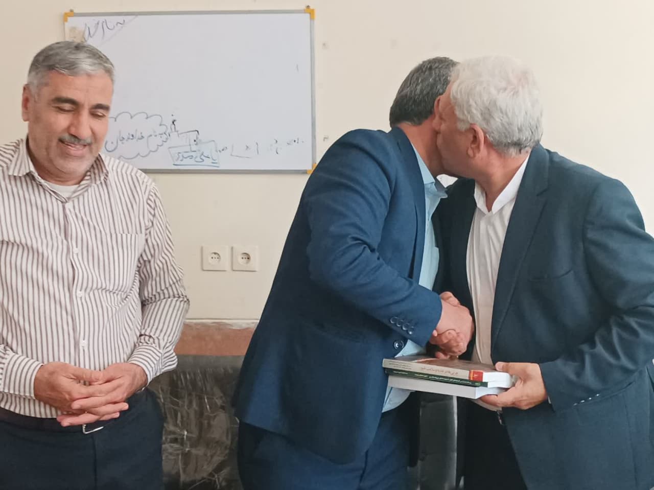 فرهنگ کتابخوانی در باشت ترویج میشود