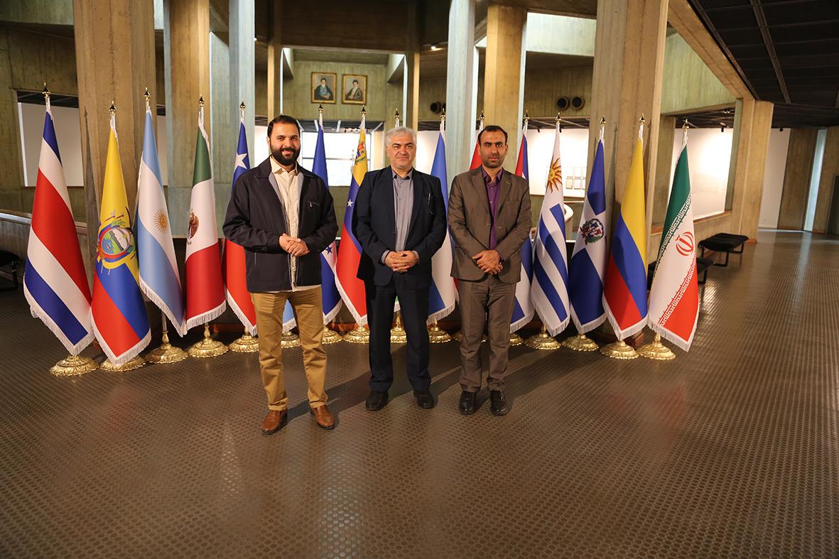 از نمایشگاه کارتون و کاریکاتور آمریکای لاتین