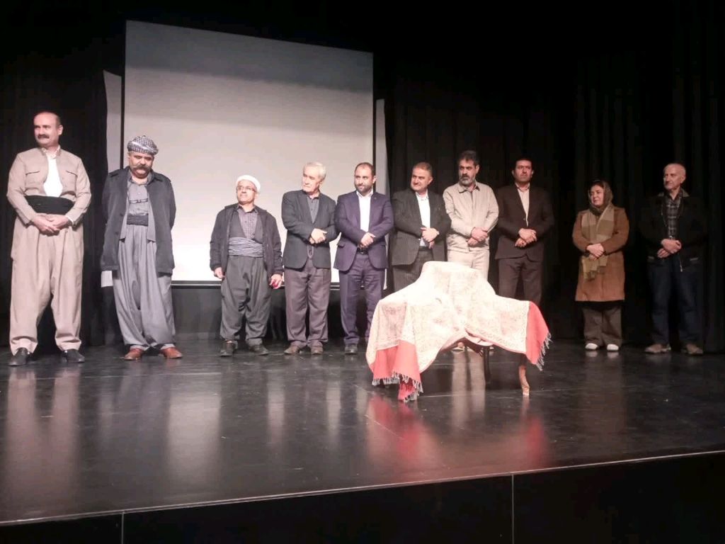 ویژه برنامه بزرگداشت هفته کتاب در مهاباد برگزار شد