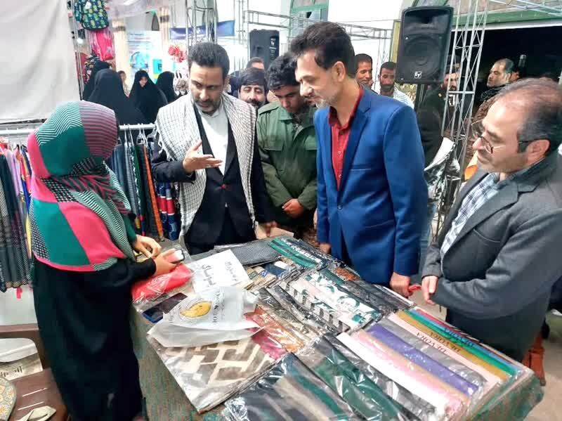 افتتاح نمایشگاه کارآفرینی بانوان با ۲۸ غرفه در حسینیه اعظم سفیدشهر