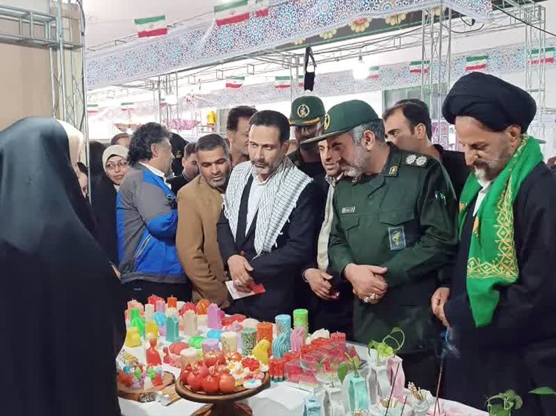 افتتاح نمایشگاه کارآفرینی بانوان با ۲۸ غرفه در حسینیه اعظم سفیدشهر