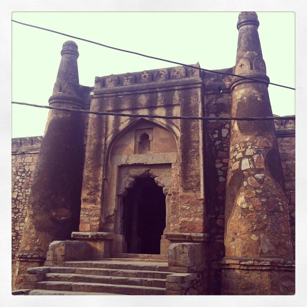 مسجد «خیرکی»، میراث سنگی سلسله «تغلقیه» در هند