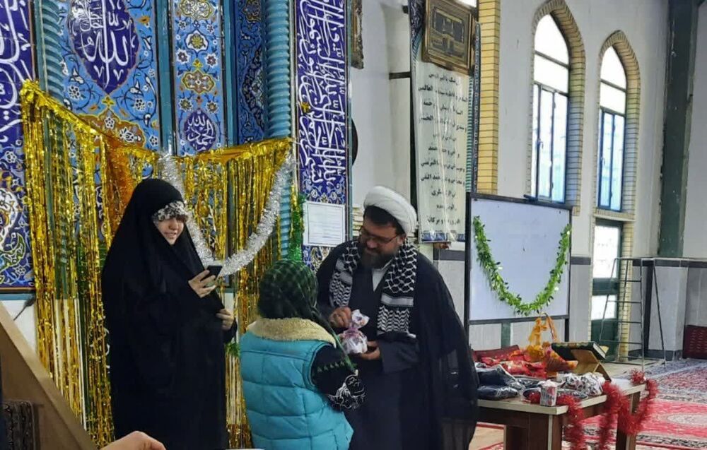 جشن ولادت حضرت زینب(س) در کانونهای مساجد کرمانشاه برگزار شد
