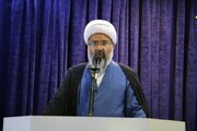 نظام اسلامی ایران همچنان در برابر استکبارهای جهانی ایستاده است