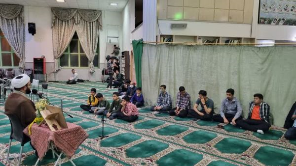 مسجدی که با همکاری بسیج و کانون فرهنگیهنری برقرار است