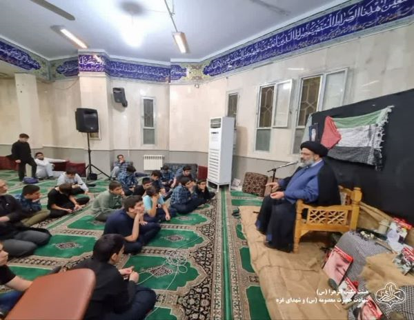 این مساجد مجری سبک زندگی فاطمی در محلاتاند