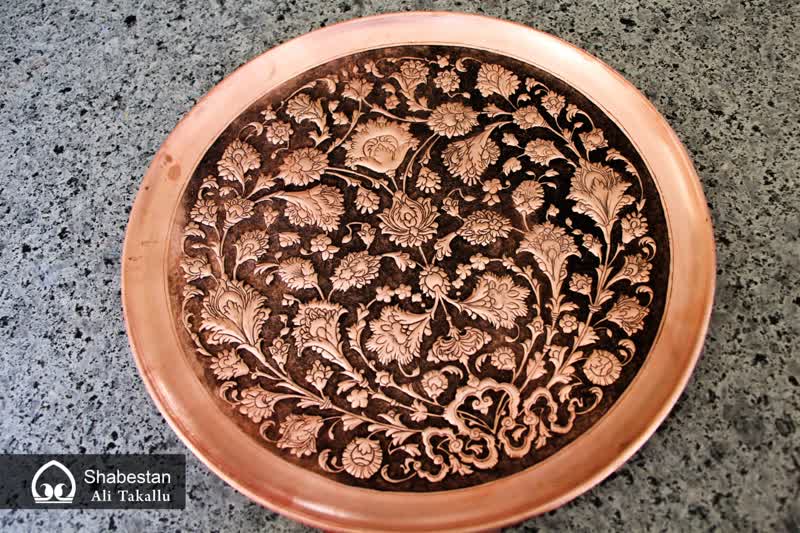 از طلبگی تا قلم زنی/ خلق زیبایی و تراوش هنر در دستان هنرمند ملایری