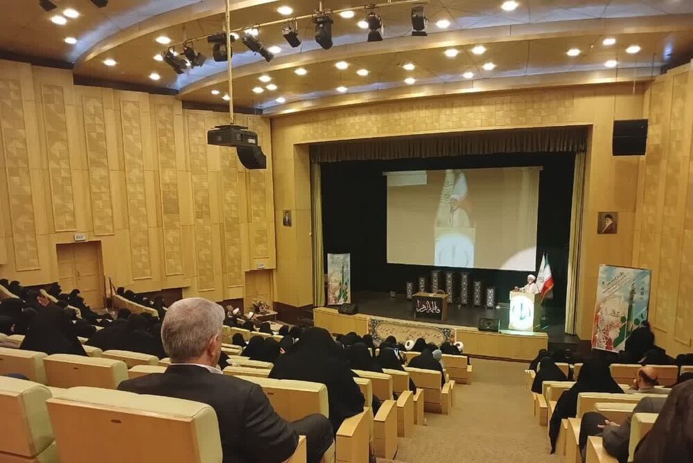 آئین اختتامیه دوره آموزشی طرح مبین (یاوران نماز) در خمین برگزار شد