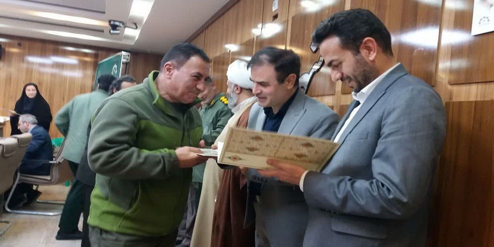 اجرای محفل ادبی «اسوههای مقاومت» در شهرستان خوی