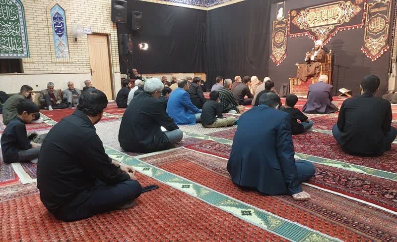 بانوان با الگو گیری از حضرت زهرا(س) توطئههای فرهنگی دشمن را خنثی کنند