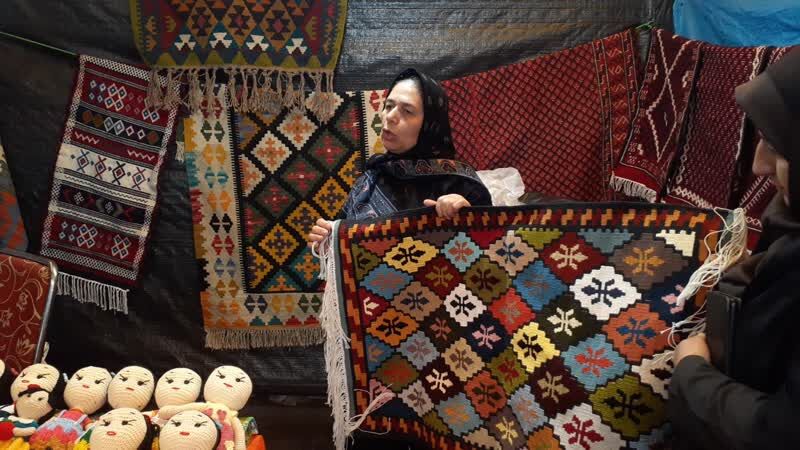 تارو پودهایی که روزی حلال می بافند