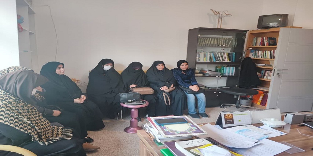 مبلغ فرهنگی بانوان را در مسجد تربیت کنیم/۶۶ کانون تخصصی بانوان سهم آذربایجان غربی
