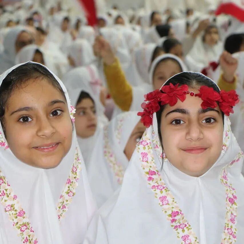 هیاهوی فرشتگان کُرد ایرانی در جشن بندگی
