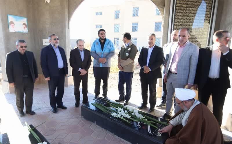 کاشت یک میلیارد درخت در کشور مورد تأکید رهبر معظم انقلاب است