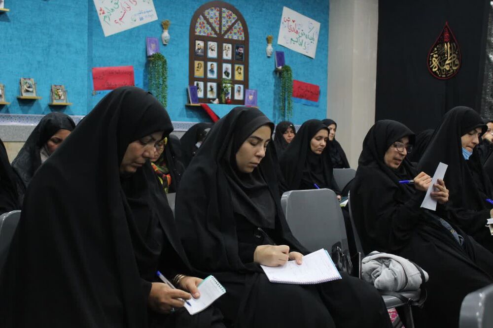 اولین دوره آموزشی ویژه مدیران کانونهای تخصصی خواهران خراسان رضوی در مشهد