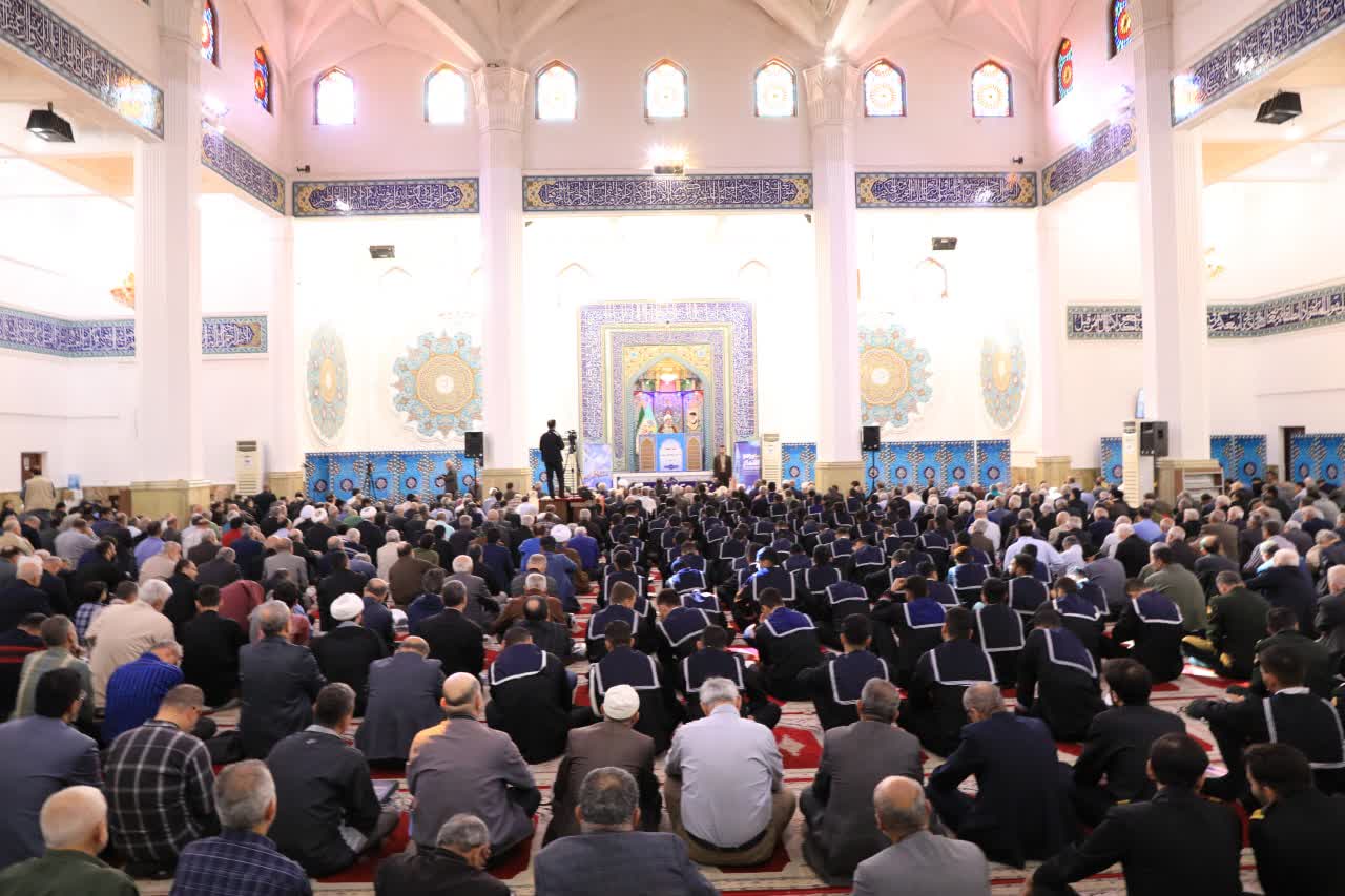 ضرورت افزایش بینش سیاسی و انقلابی دانشجویان، جوانان و بسیجیان