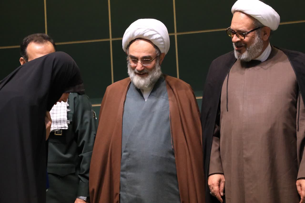 مکتب شهیدان، مکتب رابطه با قرآن، دعا و نیایش و خانه و خانواده است