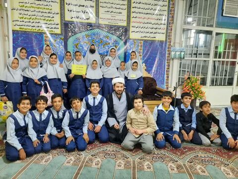 نشاط دانش آموزان عزیزآباد ارمغان پیوند مسجد و مدرسه