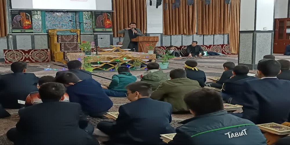 تدبر در آیات الهی مهمترین برکات محفل انس با قرآن است