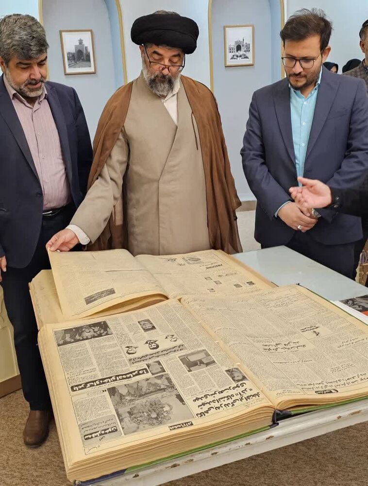 رونمایی از قدیمیترین مطبوعات دانشجویی مشهد