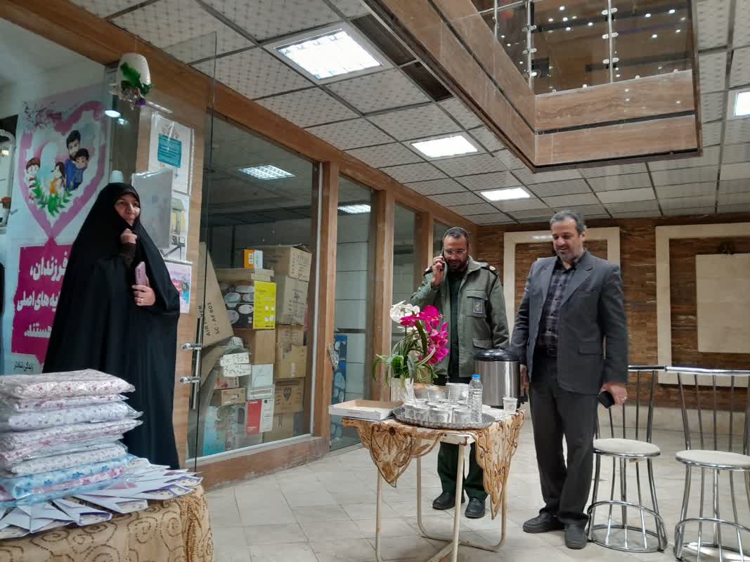 کارگاه خیاطی که از جوانی جمعیت حمایت میکند