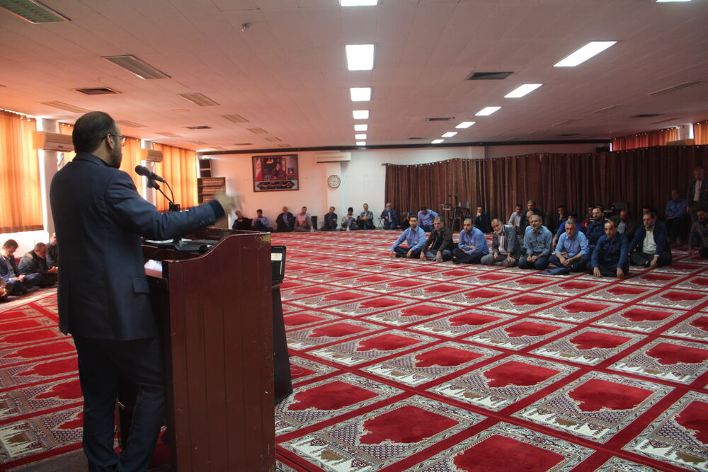 پایداری تولید بر محور تفکر بسیجی محقق می شود